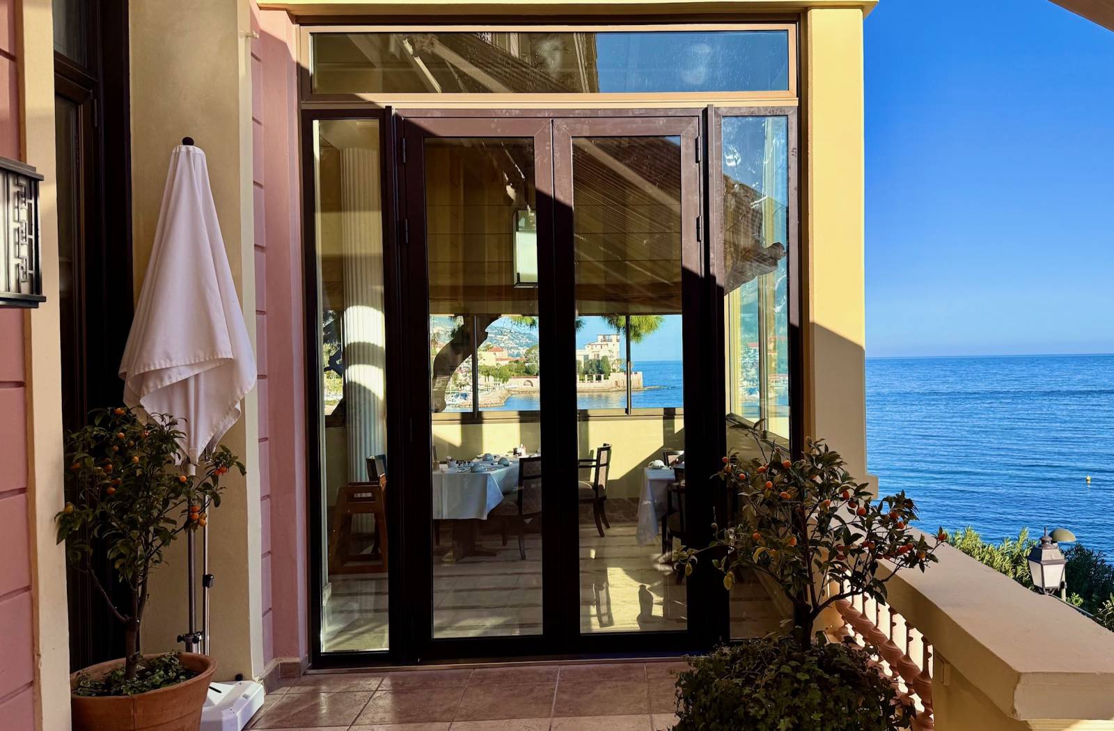 Réalisation d'un escalier métal droit avec marches en bois Nice (06) Alpes-Maritimes