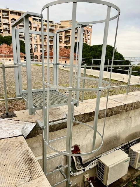 Fabrication et pose d'ouvrages en métallerie règlementaires à Cannes dans les Alpes Maritimes