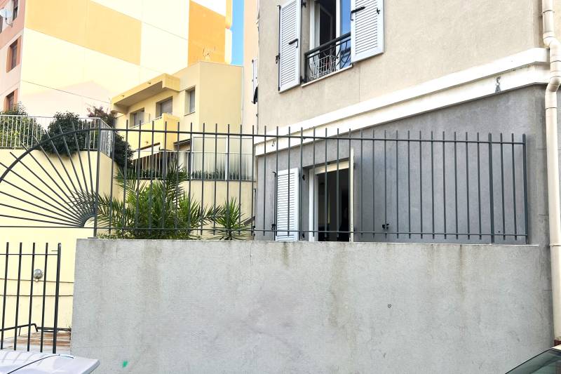 Sécurisation de terrasse par des grilles à barreaudage à Nice dans les Alpes Maritimes