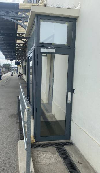 Fabrication sur mesures de menuiseries en aluminium à Carros dans les Alpes Maritimes