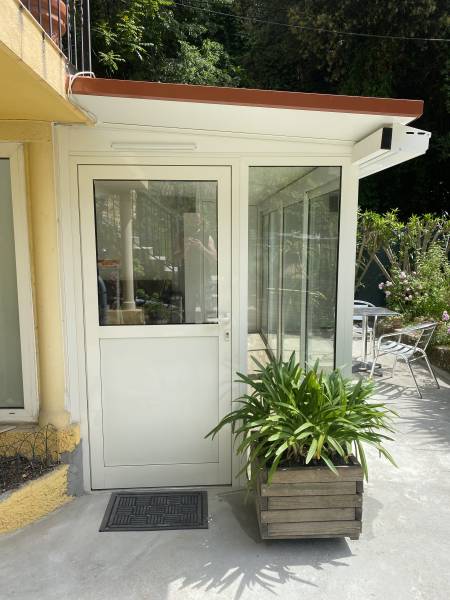 Fabrication sur mesures de menuiseries en aluminium à Carros dans les Alpes Maritimes