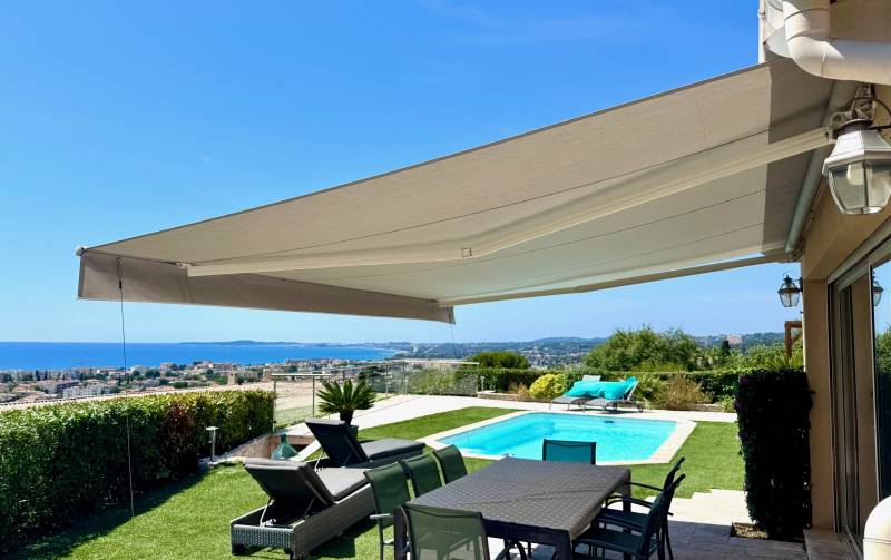 Remplacement de toile et pièces de store à Cagnes sur Mer dans les Alpes Maritimes